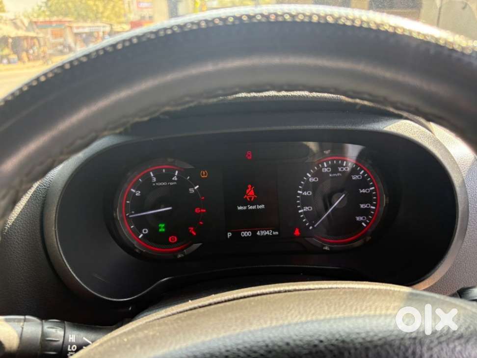 Mahindra Thar Lx 4-str Hard Top At, 2022, Petrol