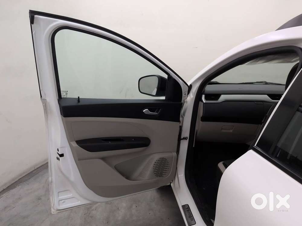 Renault Triber Rxz Easy-r Amt, 2022, Petrol