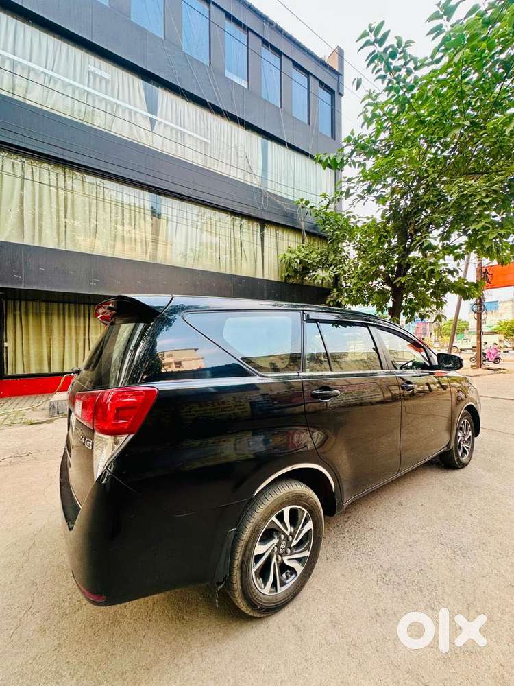 Toyota Innova Crysta 2.4 G Mt, 2023, Diesel