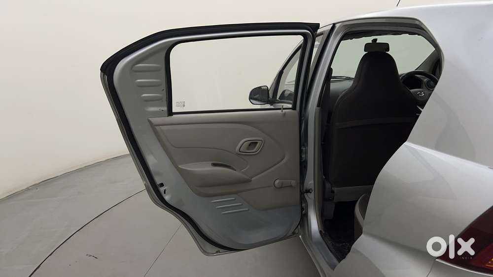 Datsun Redigo T Option, 2016, Petrol