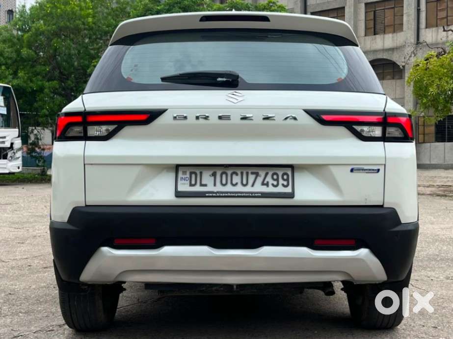 Maruti Suzuki Brezza 1.5 Zxi Smart Hybrid, 2023, Petrol