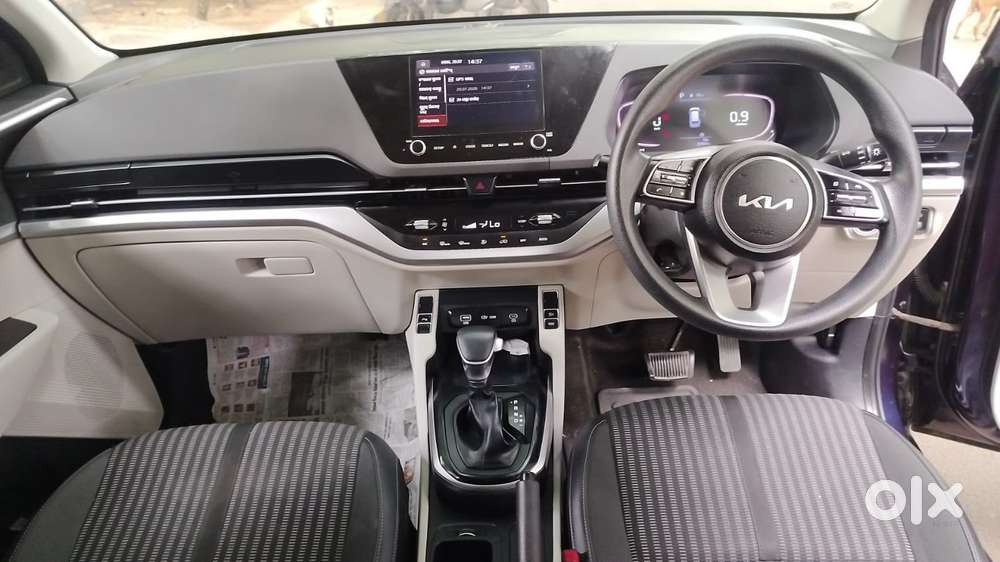 Kia Carens 1.5 Prestige 7 Str, 2023, Petrol