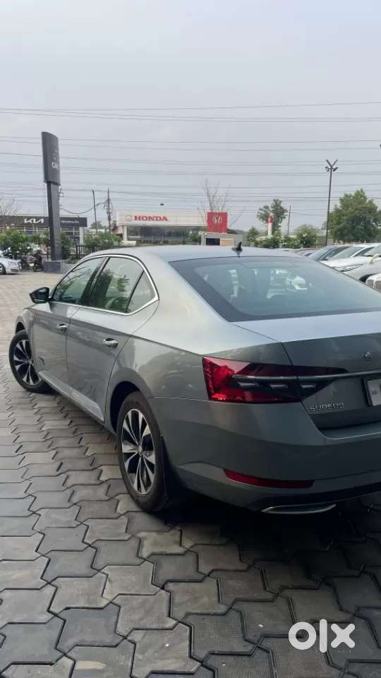 Skoda Superb 2.0 L&k Tsi At, 2020, Petrol