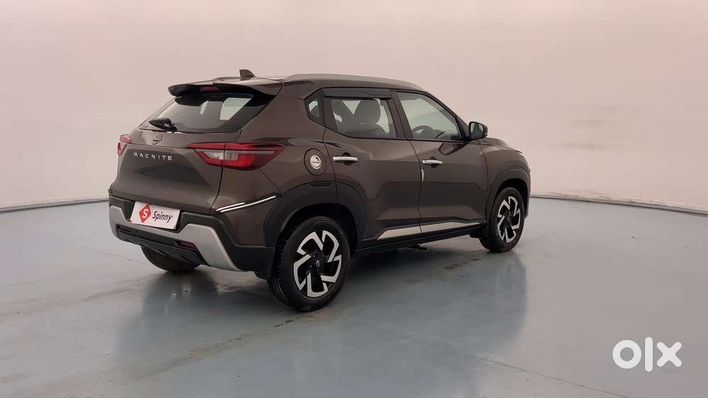 Nissan Magnite 1.0 Xv, 2023, Petrol