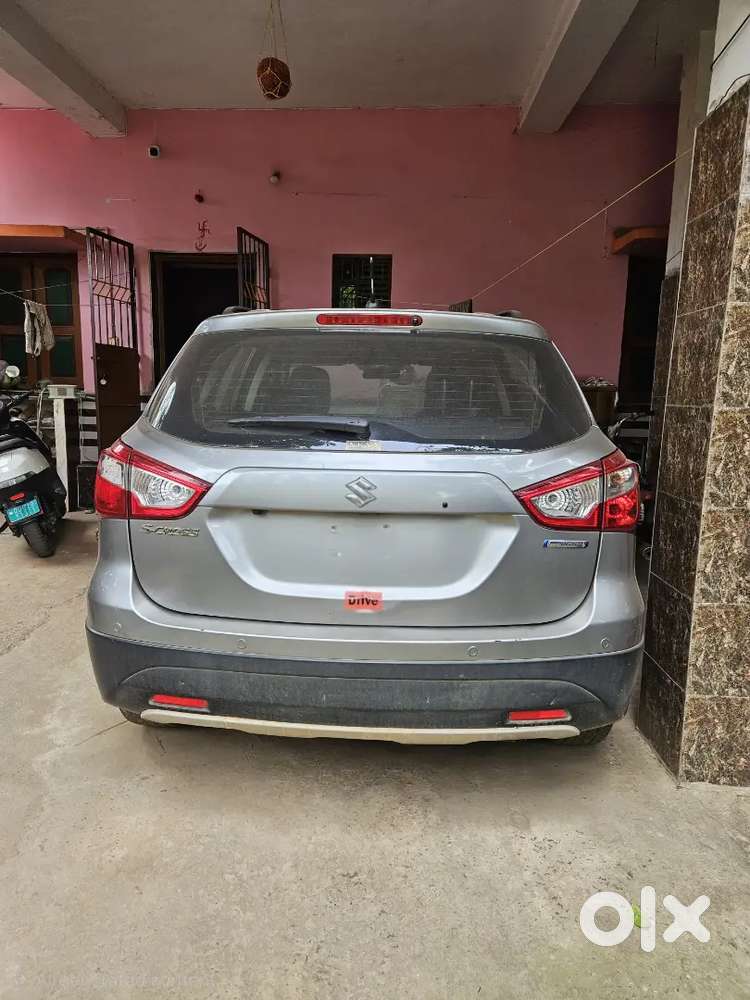 Maruti Suzuki S-cross Smart Hybrid Zeta