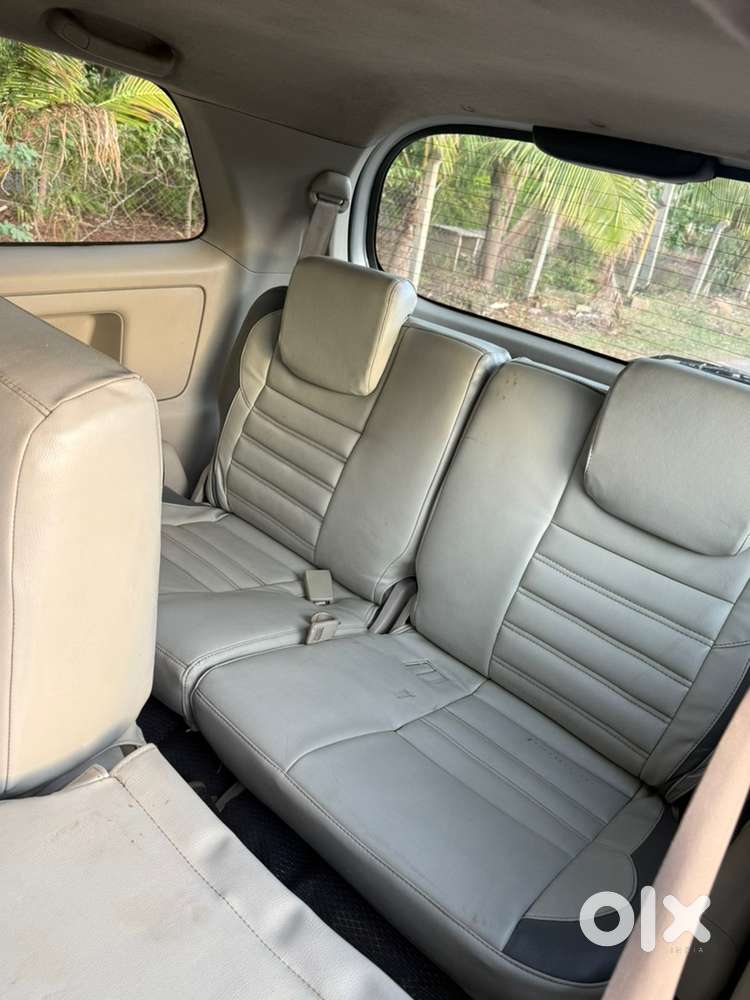 Toyota Innova 2015 Showroom Maintenance