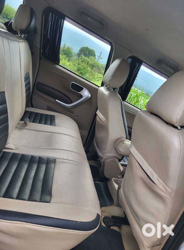 Mahindra Tuv 300 T8, 2017, Diesel