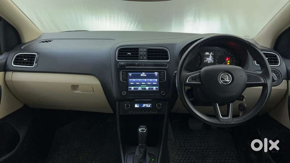 Skoda Rapid 1.6 Mpi At Style, 2019, Petrol