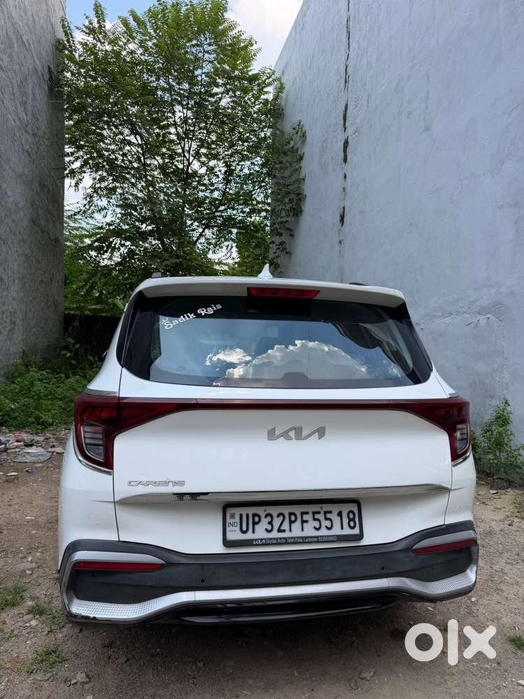 Kia Carens Petrol 2024