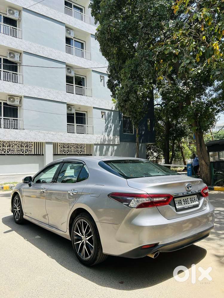 Toyota Camry 2.5 Hybrid, 2022, Cng & Hybrids