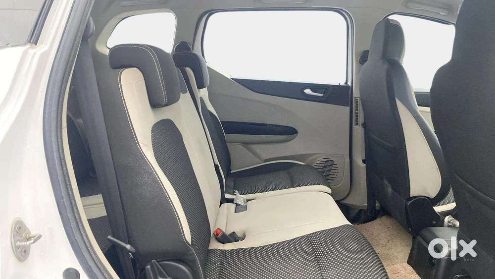 Renault Triber Rxz, 2020, Petrol