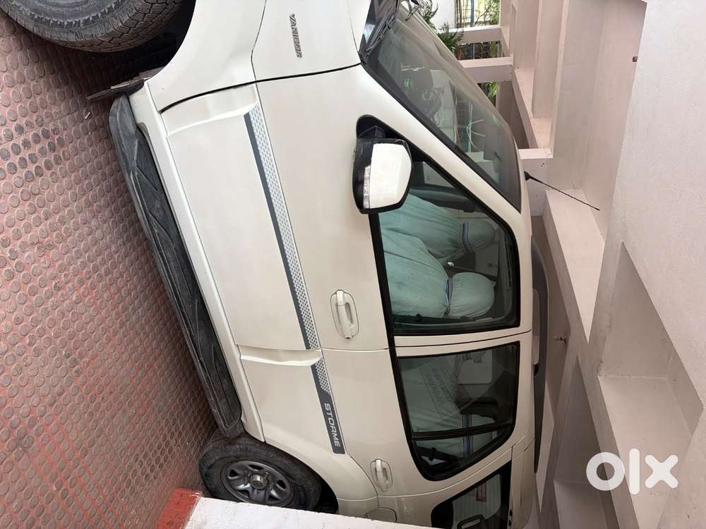 Car Bahut Ache Condition Mein Hai