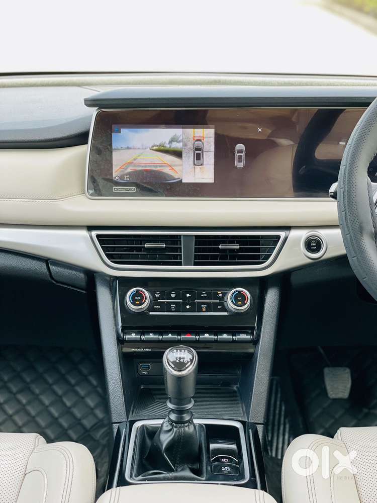 Mahindra Xuv700 2.2 Ax 7 Diesel Mt Luxury Pack Str, 2023, Diesel