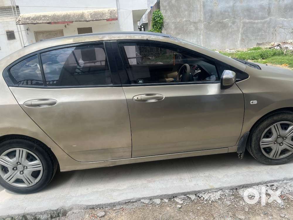 Honda City Zx 2010 Petrol Well Maintained