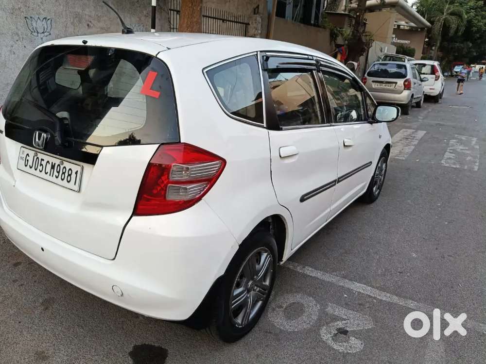 I Want To Sell My Honda Jazz Car.