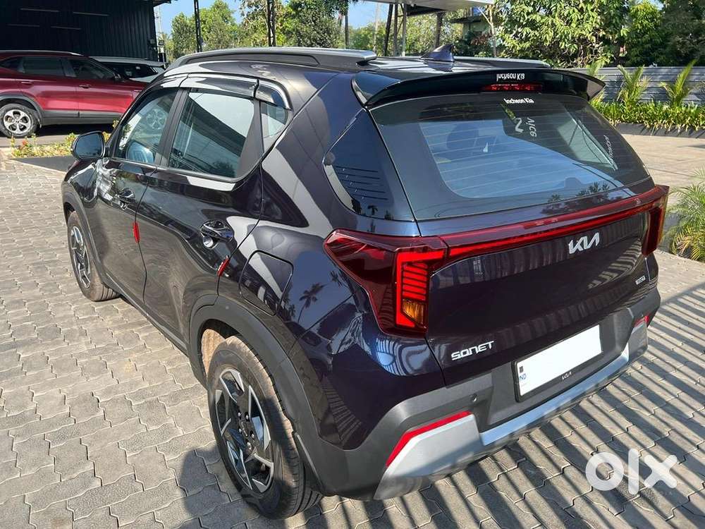 Kia Sonet 2025 Petrol 4600 Km Driven