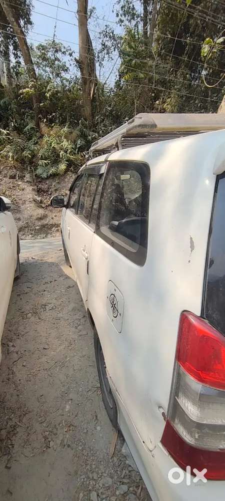 Toyota Innova 2016 Diesel 200000 Km Driven