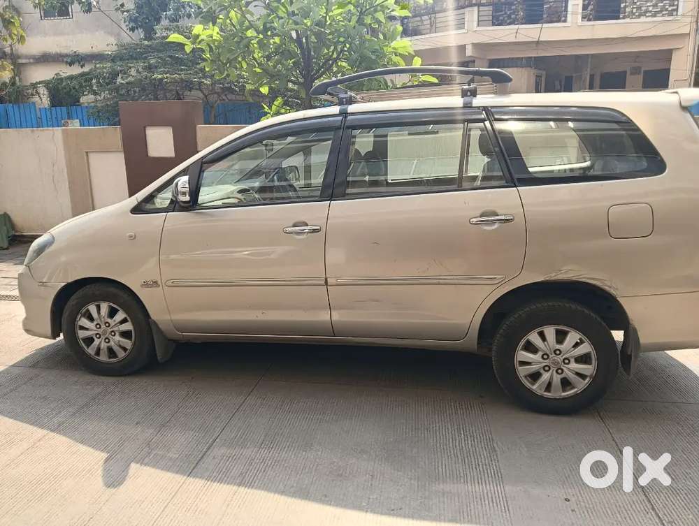 Toyota Innova 8 Seater For 5.50 Lakhs