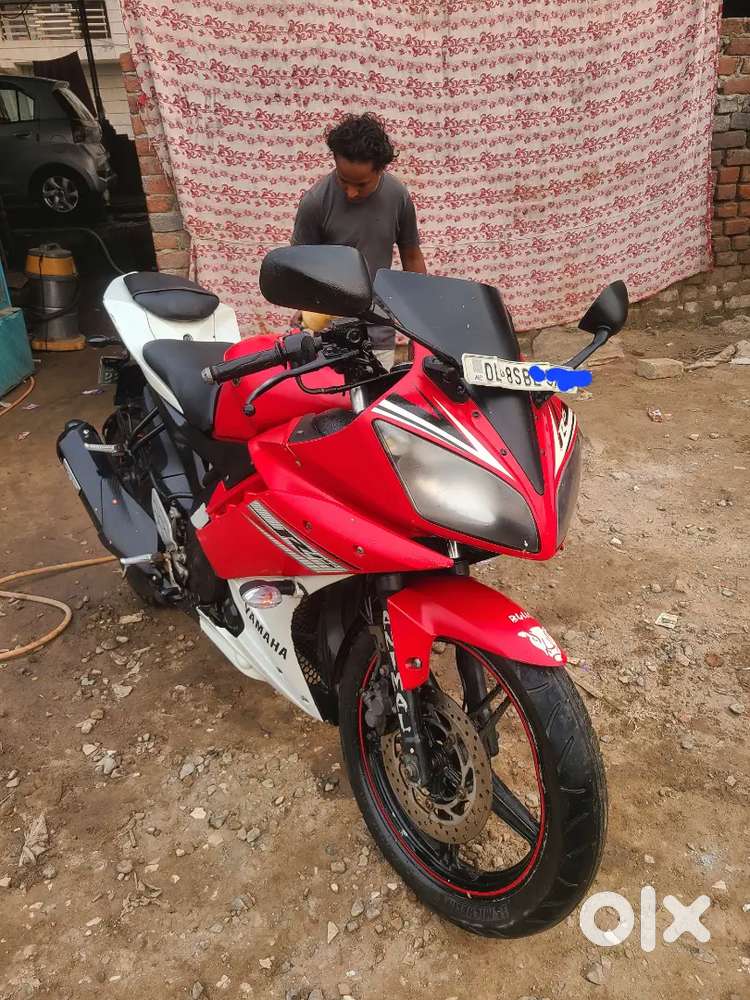 R15 Red white orignal condition All paper complete EXCHANGE