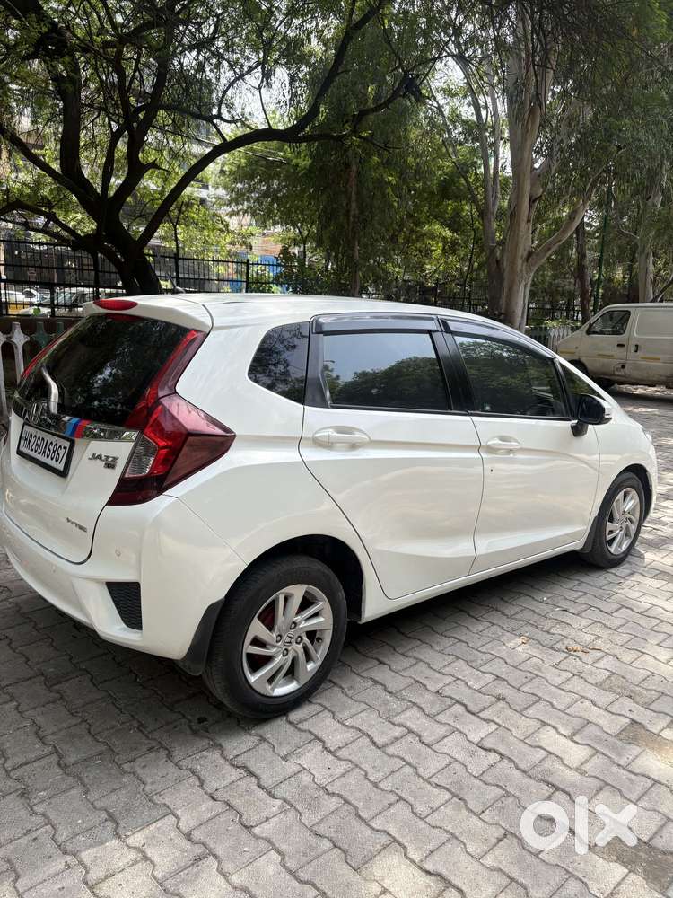 Honda Jazz V Automatic, 2016, Petrol