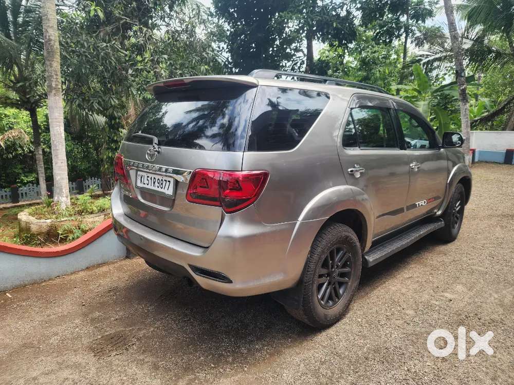 Toyota Fortuner 2012