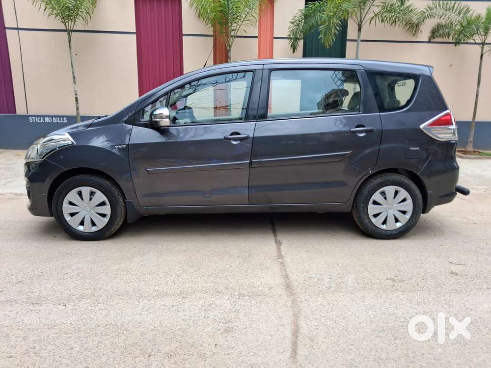 Maruti Suzuki Ertiga Vxi At Petrol, 2017, Petrol
