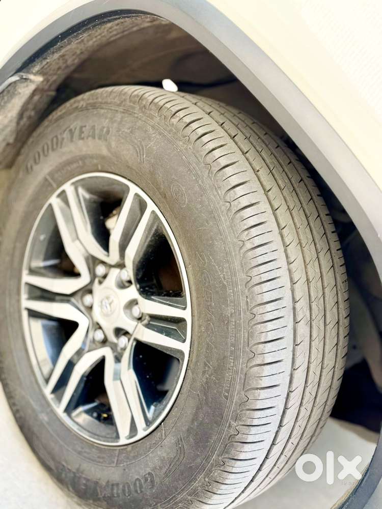 Toyota Fortuner 4x2 Mt 2.8 Diesel, 2023, Diesel