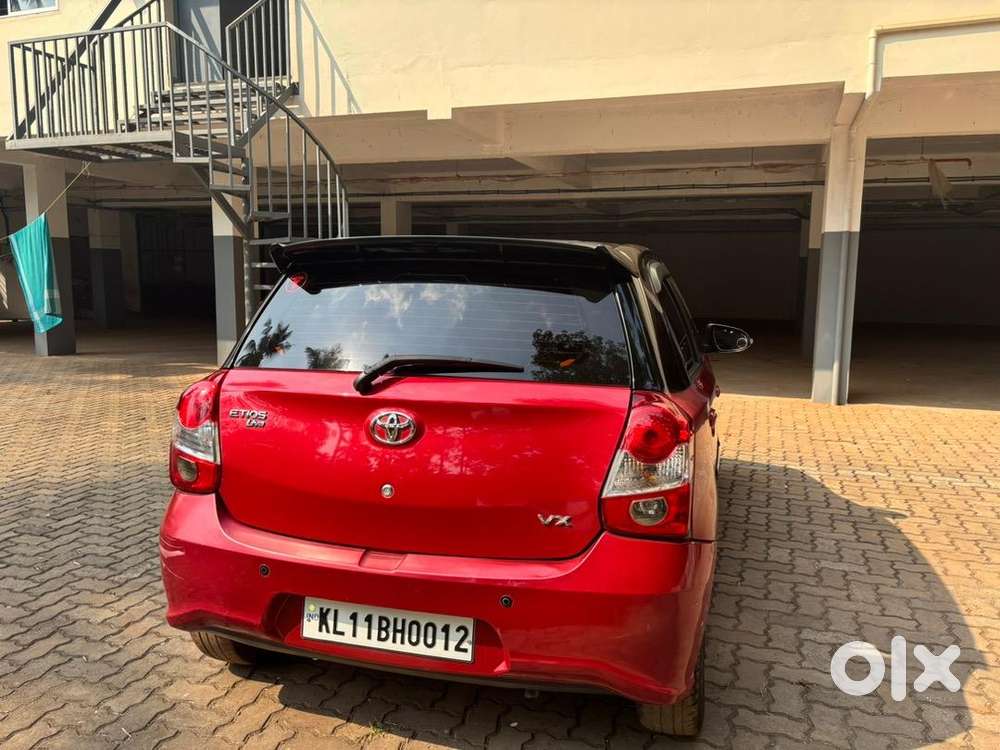 Toyota Etios Liva 2017 Petrol Vx Bs4 Dual Tone