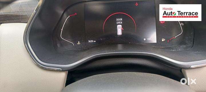 Renault Triber Rxz, 2025, Petrol