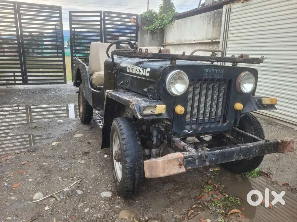 Model 1977 Jeep Mahindra Classic