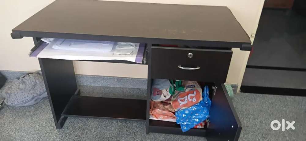 Work table 4*2