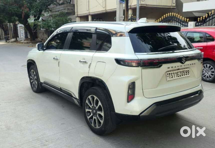 Maruti Suzuki Grand Vitara 1.5 Alpha Plus Intelligent Hybrid Ecvt, 2..