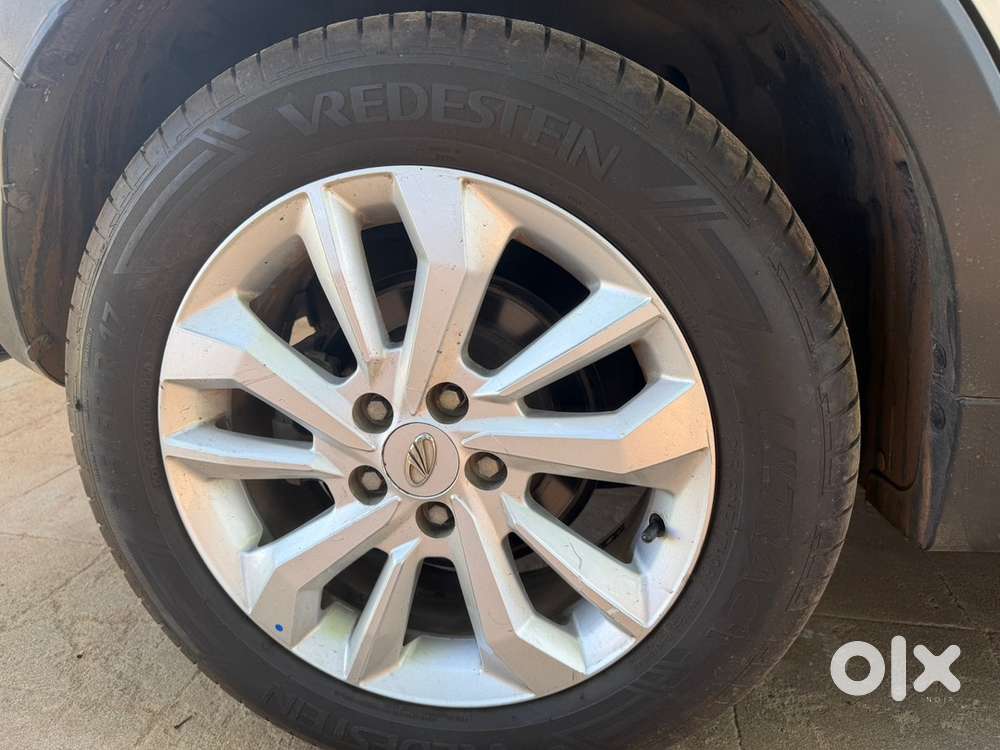 Mahindra Xuv300 2021 Petrol Well Maintained