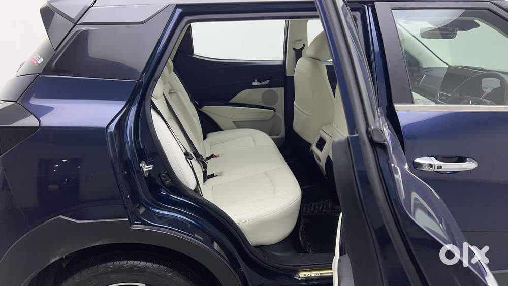 Mahindra Xuv 3xo Ax7l 1.2 Petrol At (pg), 2024, Petrol