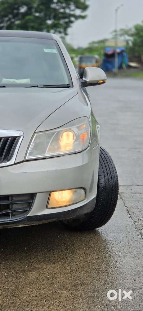 Skoda Laura Skoda-laura-laura-elegance-1.9-tdi--at, 2012, Diesel