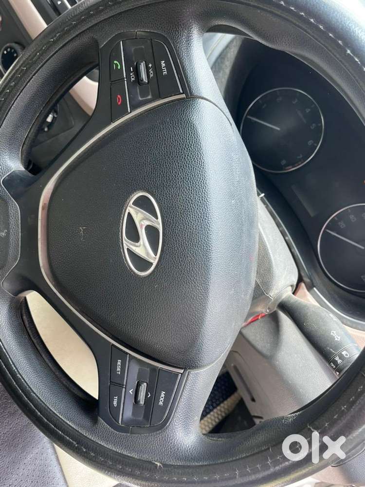 Hyundai I20 Car Manual 2015 Well Condition