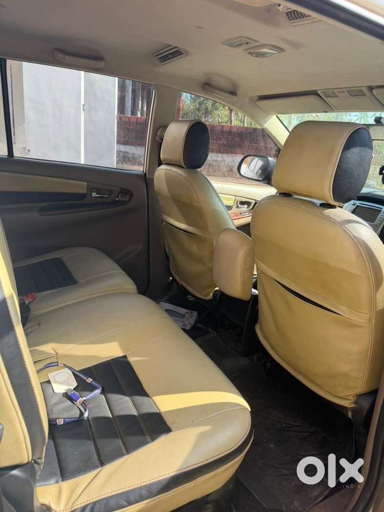 Toyota Innova 2015 Diesel Well Maintained