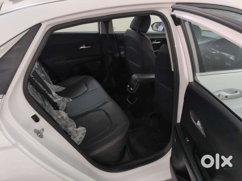 Hyundai Verna 1.5 Sx (o) Turbo Petrol Mt, 2024, Petrol