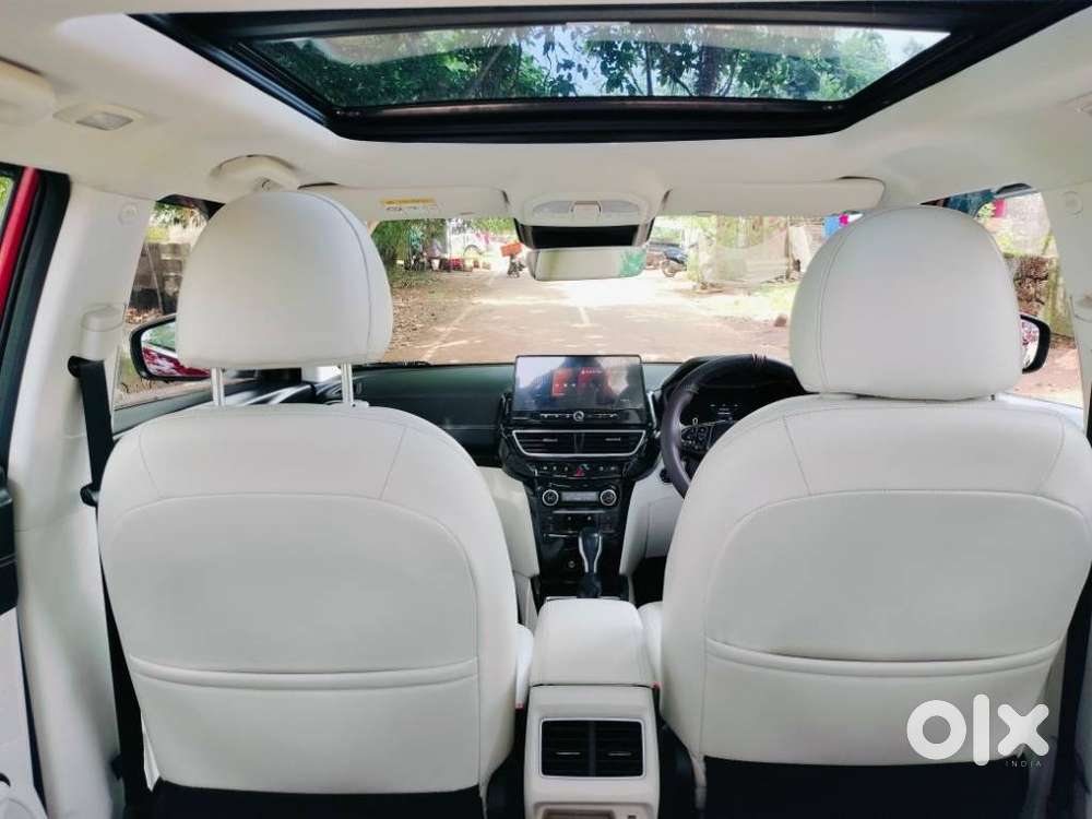 Mahindra Xuv 3xo Ax7l 1.2 Petrol At (pg), 2024, Petrol