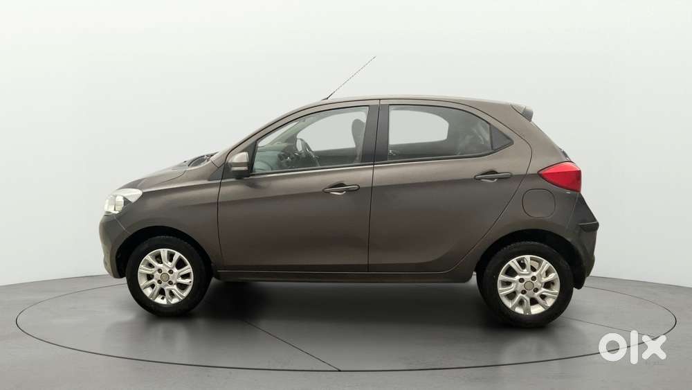 Tata Tiago 1.2 Revotron Xza, 2018, Petrol