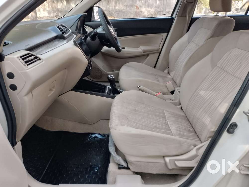 Maruti Suzuki Dzire 1.2 Vxi, 2023, Petrol