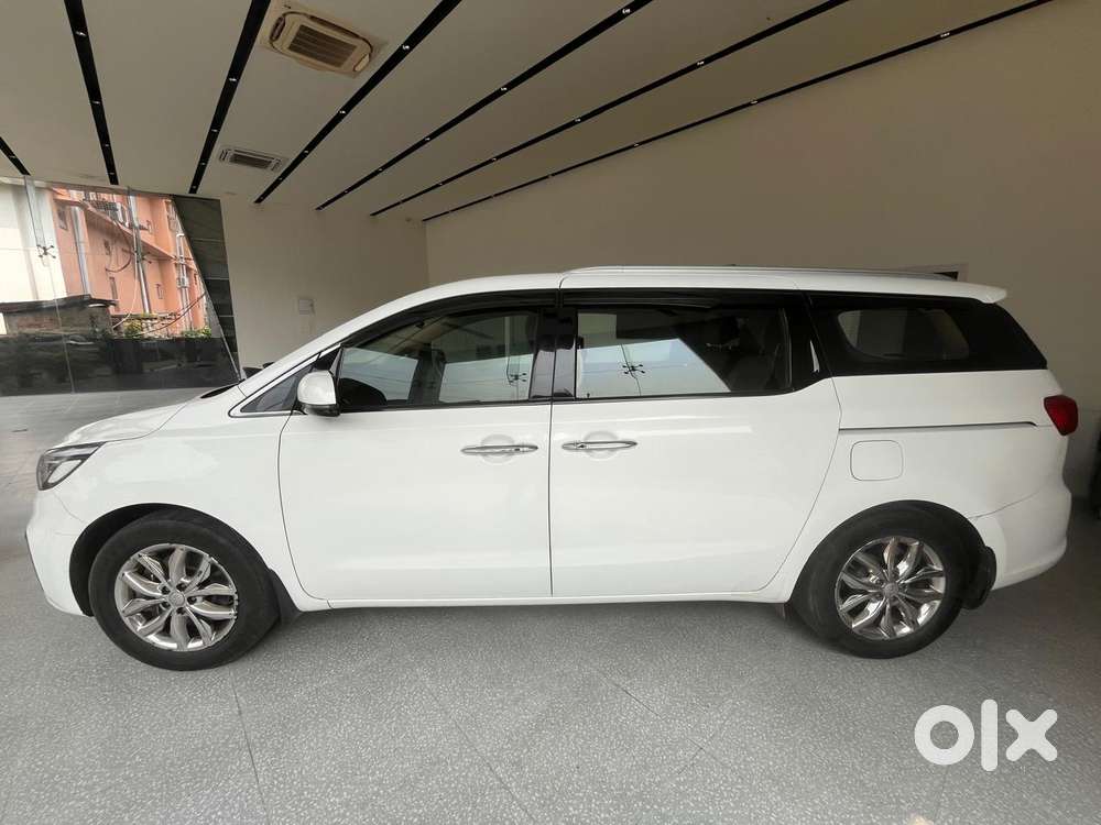 Kia Carnival Limousine Plus 7 Str, 2021, Diesel