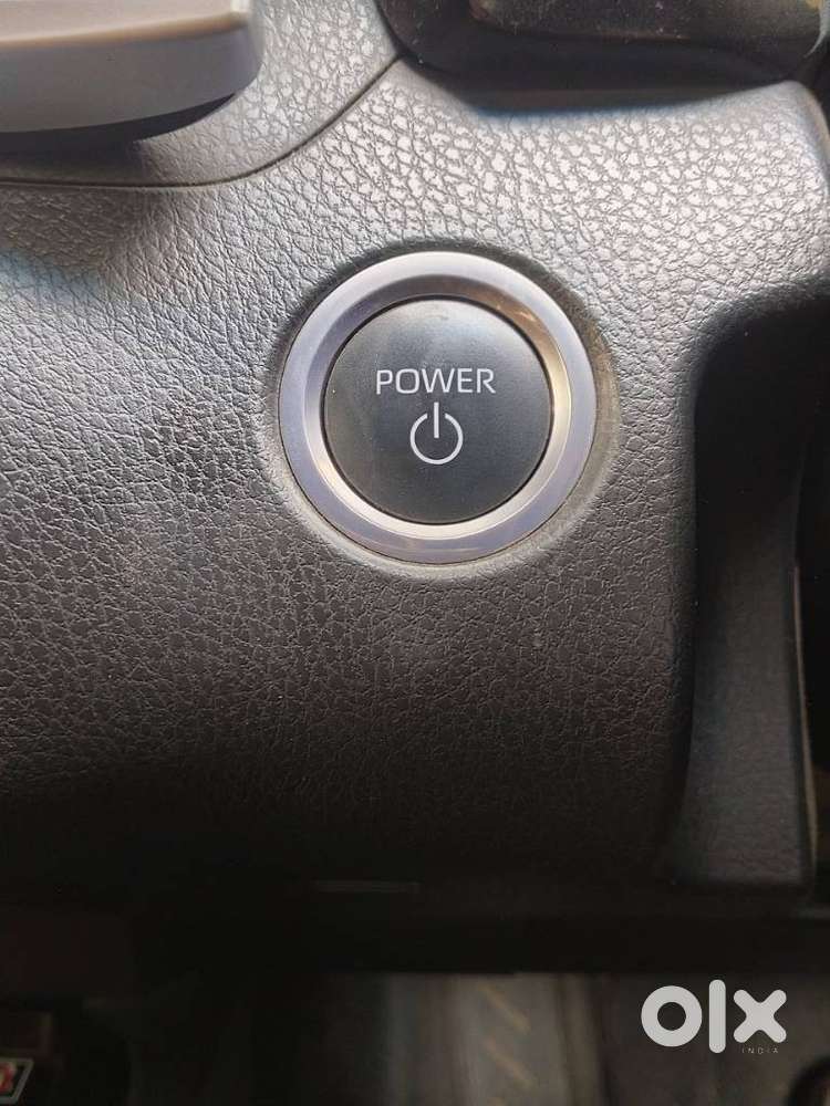 Toyota Camry Hybrid, 2025, Petrol