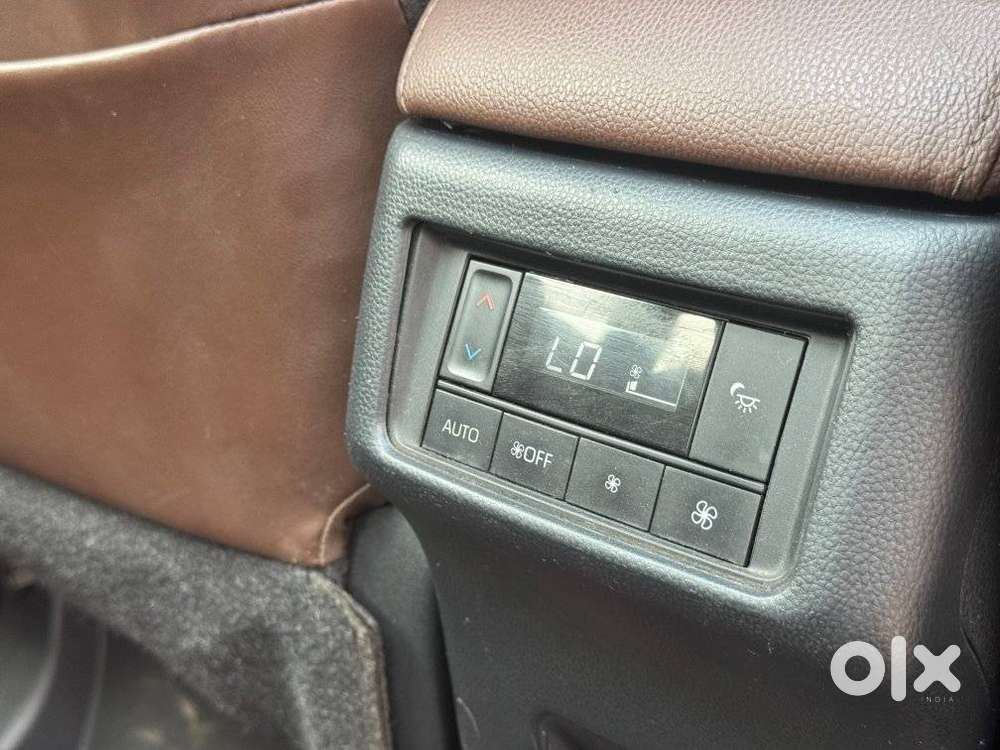 Toyota Innova Hycross 2.0 Zx Hybrid 7 Str, 2023, Petrol