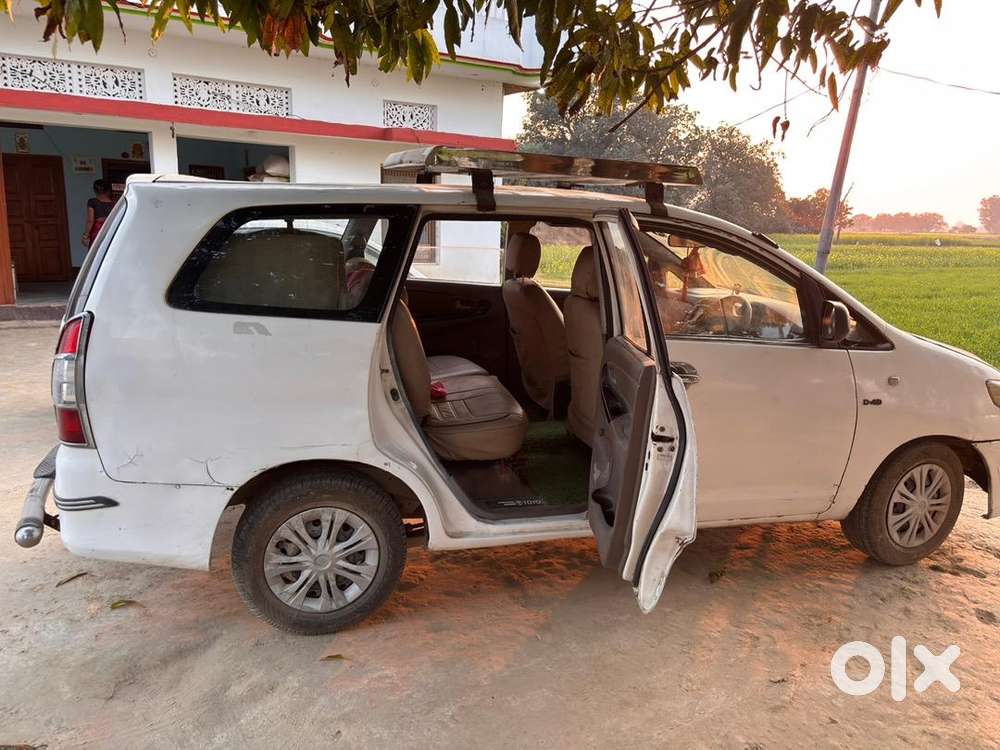 Toyota Innova 2015 Diesel Well Maintained