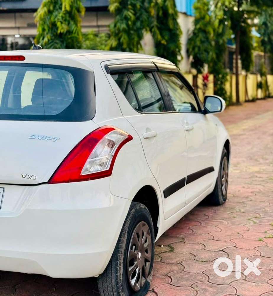 Maruti Suzuki Swift 1.2 Vxi (o), 2013, Petrol