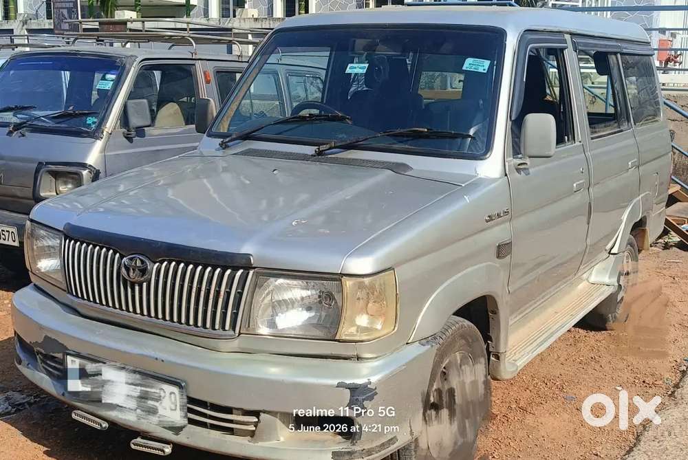 Toyota Qualis 2005