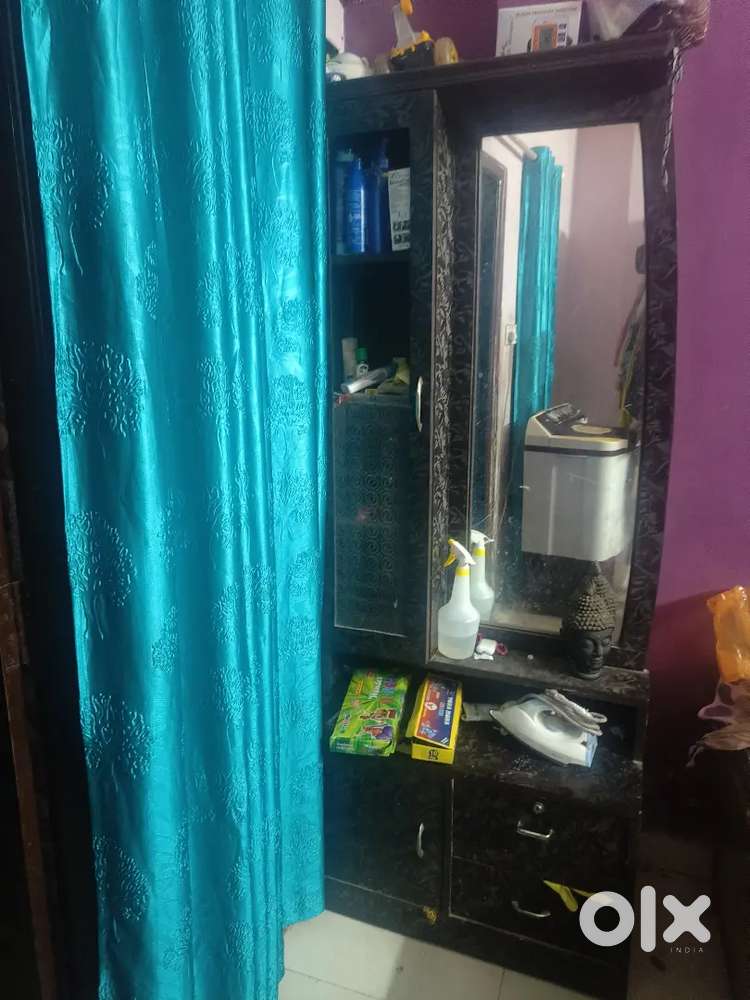 Dressing table bechni he