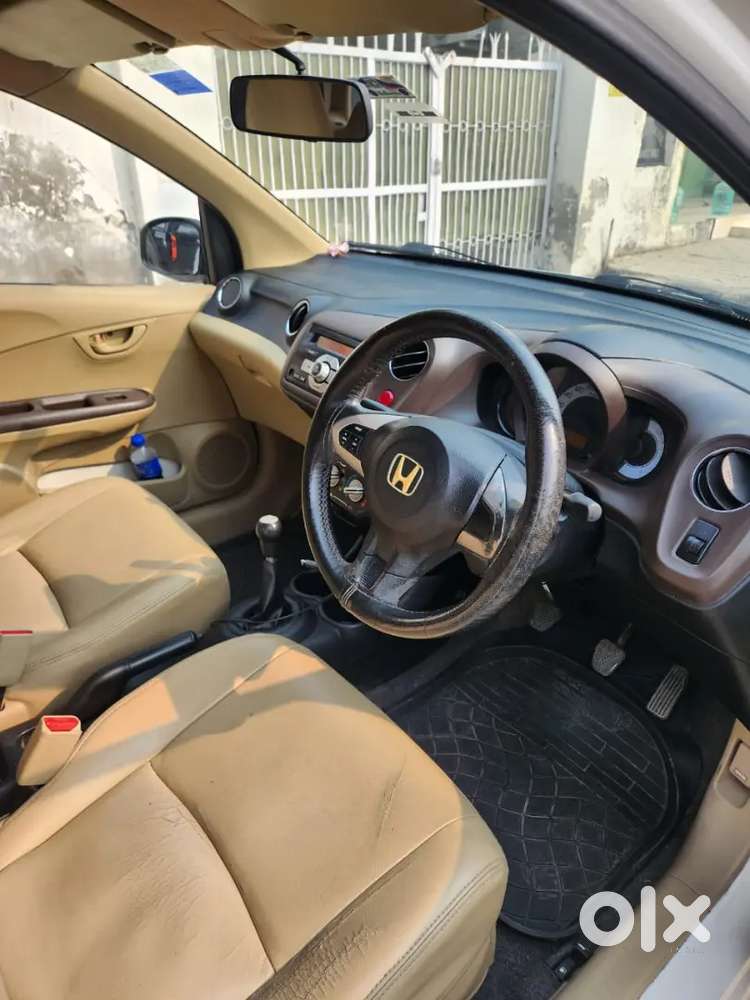 Honda Brio 2012 Petrol Well Maintained