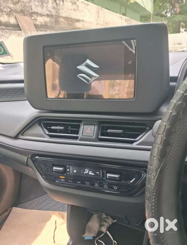 Maruti Suzuki Swift Vxi, 2025, Petrol